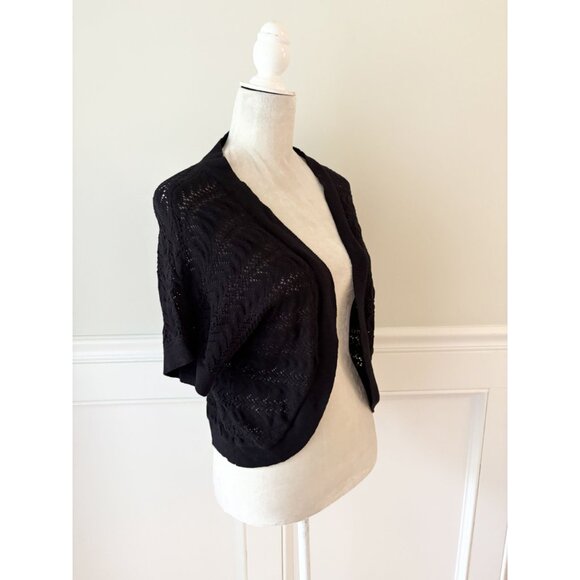 Jaclyn Smith L Black Open Weave Sweater Shrug - Picture 2 of 4